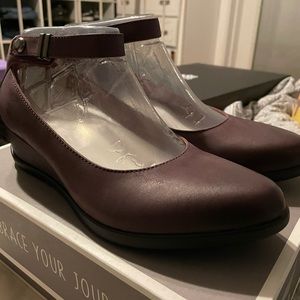 Dansko Shaylee Waterproof, fig color, European 40